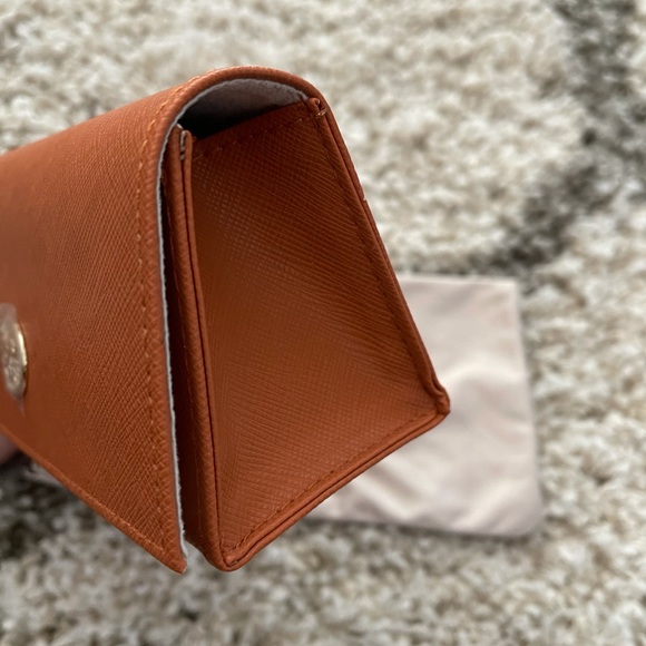 Tory Burch Sunglasses/Eyeglasses Case - Picture 3 of 8